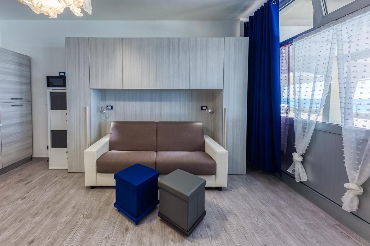 Casaviva - Grazioso Bilocale Sul Mare A Ospedaletti Apartment Екстериор снимка